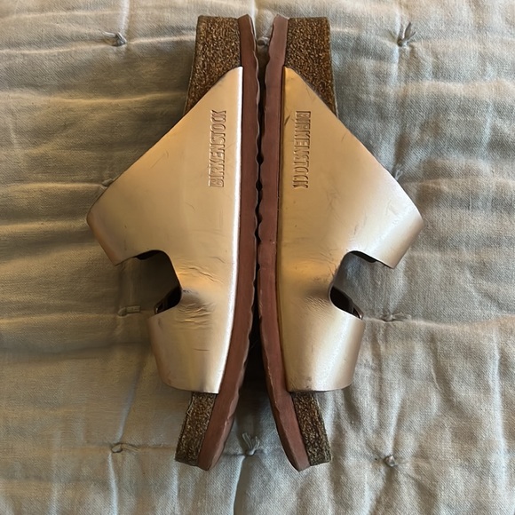 Rose gold Birkenstocks - Picture 2 of 4